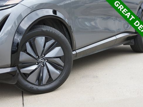 Used 2023 Nissan Ariya AWD image 8