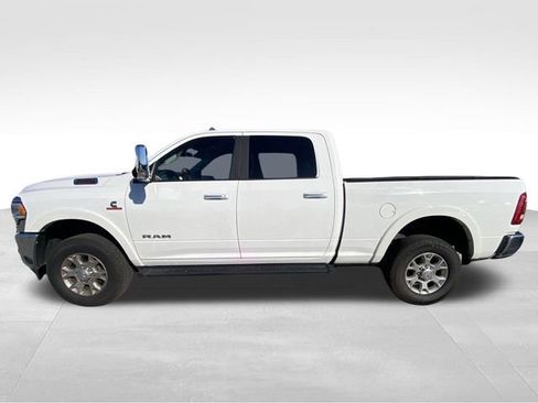 Used 2022 RAM 2500 Laramie AWD/4WD image 3