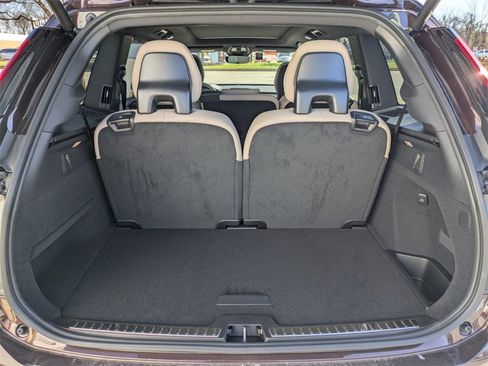 New 2025 Volvo XC90 B6 Core w/ Climate Package image 13