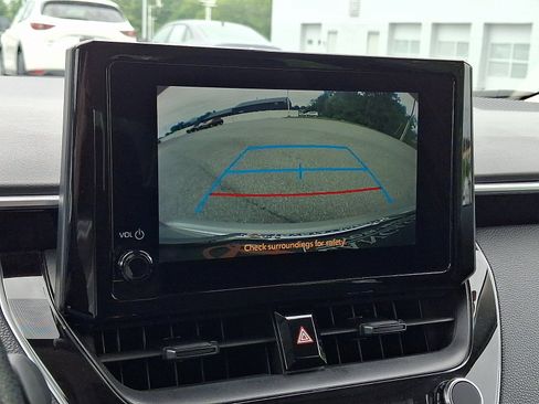 Used 2023 Toyota Corolla LE FWD image 19