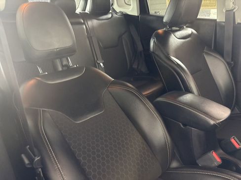 Used 2020 Jeep Compass Latitude image 26