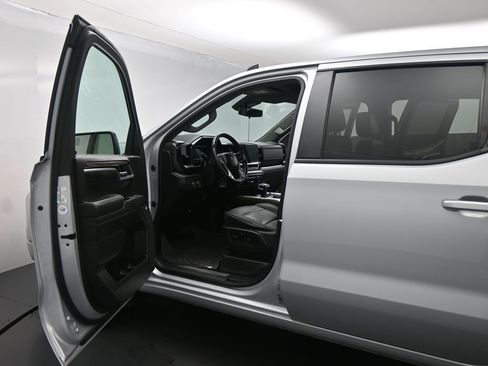 Used 2022 Chevrolet Silverado 1500 RST image 9