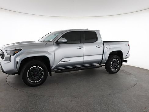 Used 2024 Toyota Tacoma TRD Sport RWD image 6