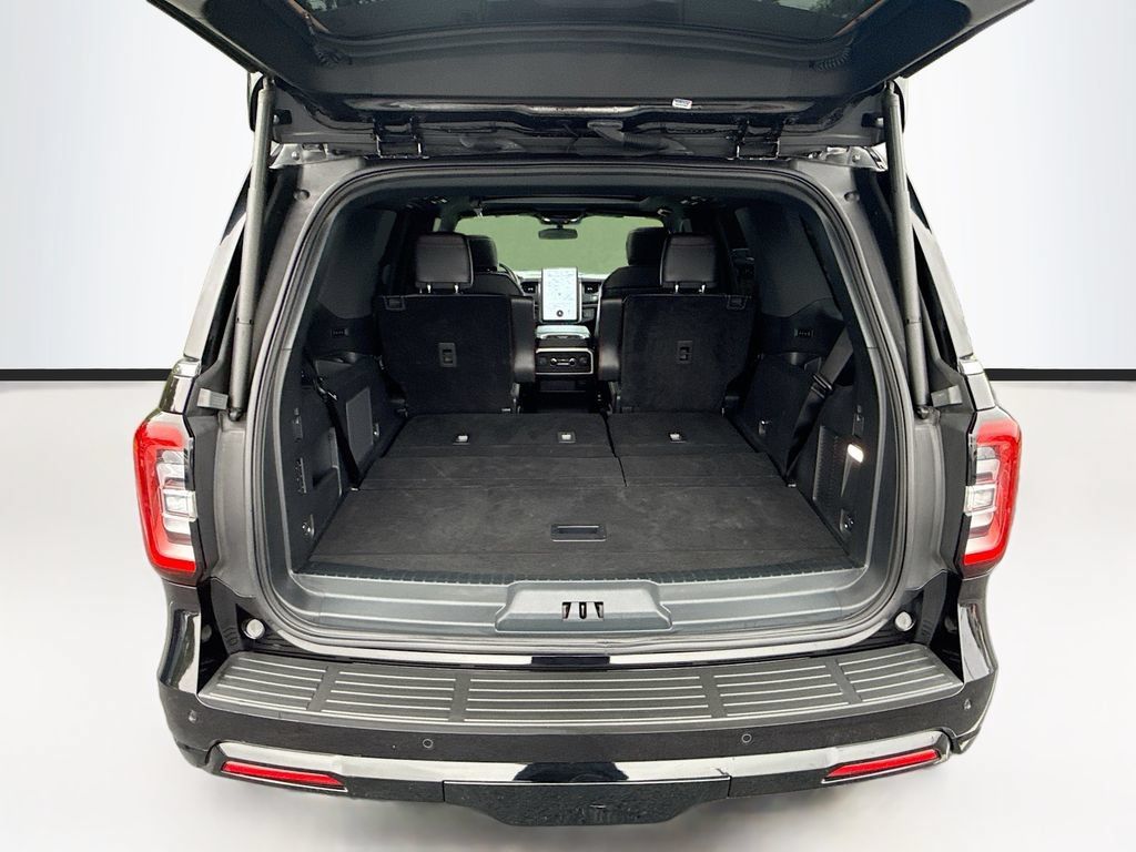 Used 2024 Ford Expedition Limited AWD/4WD image 30