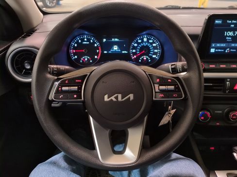 Certified 2024 Kia Forte LXS w/ LXS Technology Package image 19