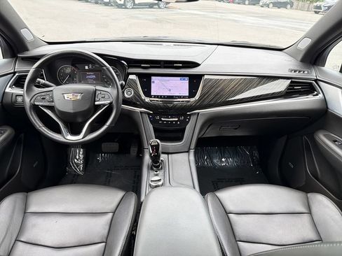 Certified 2023 Cadillac XT6 Premium Luxury AWD/4WD image 13