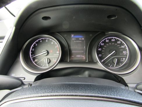 Used 2021 Toyota Camry SE FWD image 30
