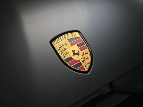 Certified 2026 Porsche Macan AWD/4WD image 13