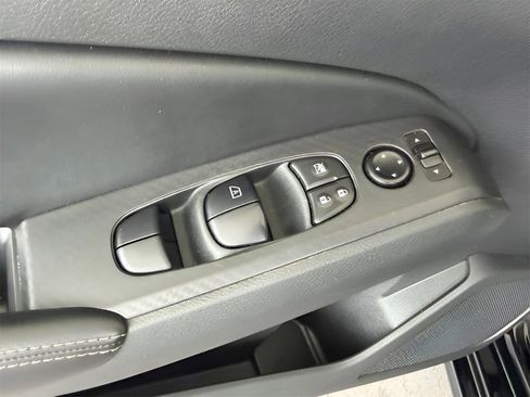 Used 2024 Nissan Altima 2.5 SV image 13