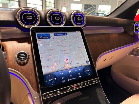 New 2025 Mercedes-Benz GLC 300 4MATIC image 10