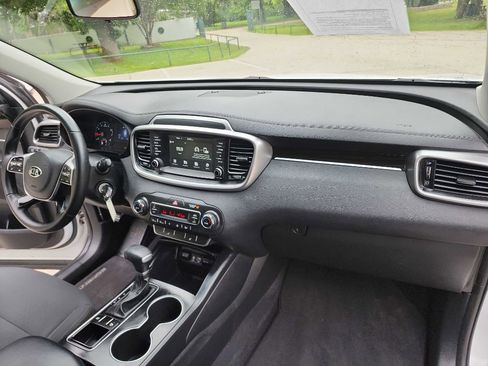Used 2020 Kia Sorento LX w/ LX I4 Convenience Package FWD image 36