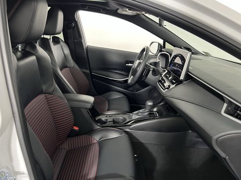 Used 2025 Toyota Corolla XSE image 34
