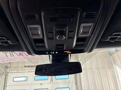 Used 2022 GMC Yukon AT4 w/ Technology Package AWD/4WD image 22