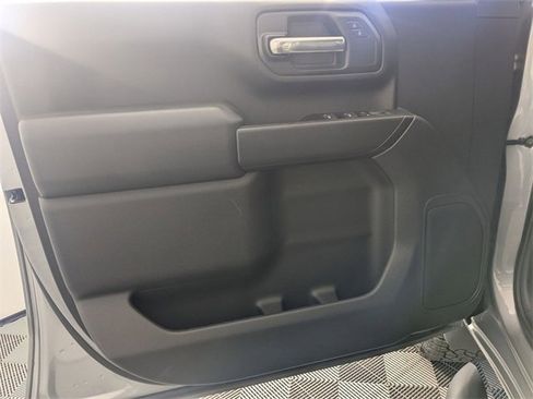 Used 2025 Chevrolet Silverado 2500 Custom w/ Custom Value Package image 10