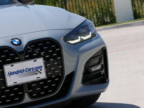 Used 2022 BMW 430i Coupe w/ M Sport Package RWD image 10