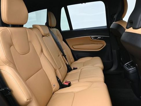 Used 2024 Volvo XC90 B6 Ultimate w/ Protection Package Premier AWD/4WD image 34