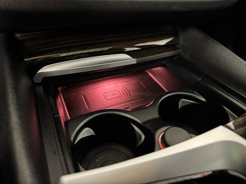 Used 2023 BMW 530i xDrive w/ Premium Package image 32