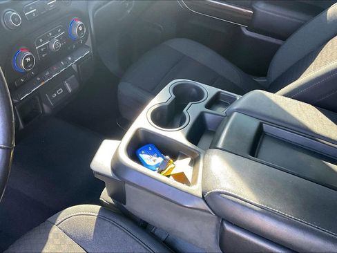 Used 2021 Chevrolet Silverado 1500 LT image 19