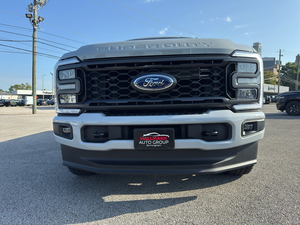 Used 2025 Ford F250 XL w/ STX Appearance Package AWD/4WD image 3