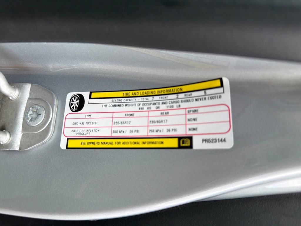 Used 2023 Chrysler Pacifica Limited FWD image 28