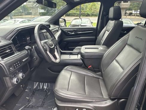 Used 2024 GMC Yukon XL Denali AWD/4WD image 20