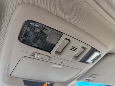 Used 2015 Subaru Outback 3.6R Limited image 17