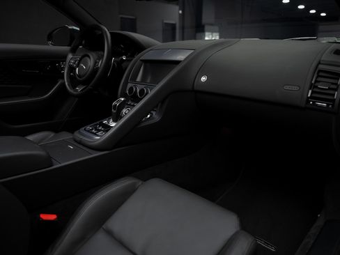 Used 2021 Jaguar F-TYPE R AWD/4WD image 66