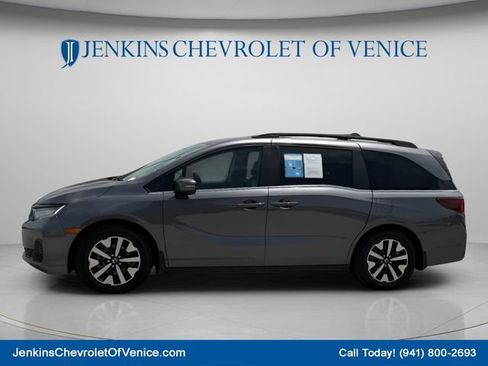 Used 2025 Honda Odyssey EX-L image 10