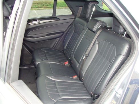 Used 2019 Mercedes-Benz GLE 400 4MATIC image 8