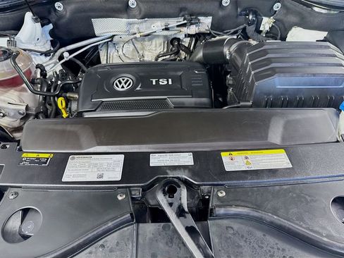 Used 2022 Volkswagen Atlas Cross Sport SE FWD image 39