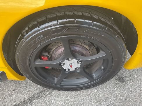 Used 2002 Chevrolet Corvette Convertible w/ Preferred Equipment Group2 image 14