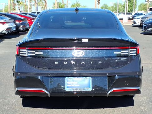 Certified 2025 Hyundai Sonata Limited FWD image 4