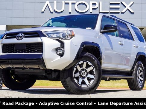Used 2022 Toyota 4Runner TRD Off-Road image 1