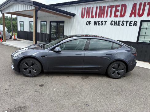 Used 2022 Tesla Model 3 Standard Range RWD image 12