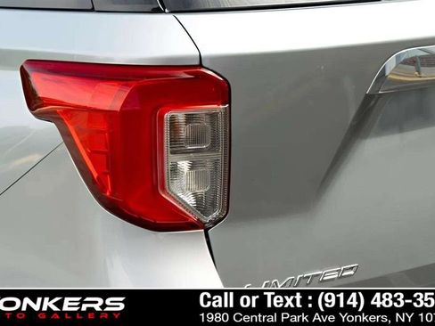 Used 2023 Ford Explorer Limited image 16