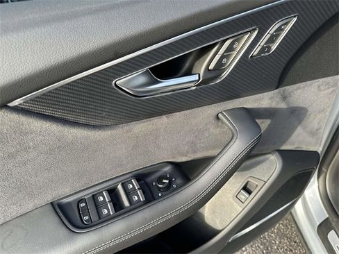 Used 2024 Audi SQ8 Prestige w/ Prestige Package image 19