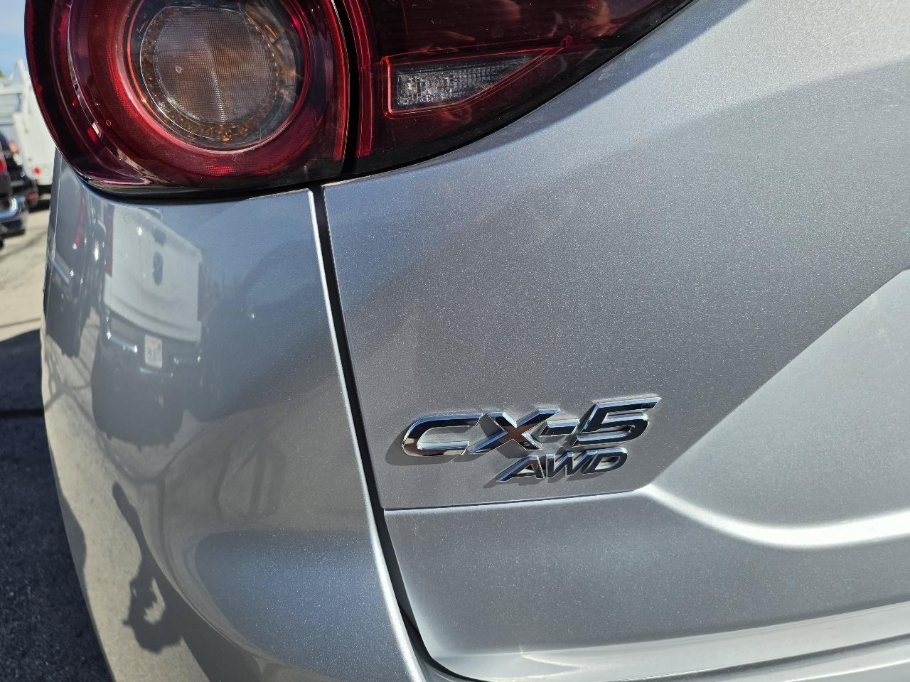 Used 2018 MAZDA CX-5 Touring AWD/4WD image 4