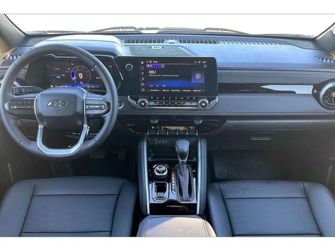 Used 2025 Chevrolet Colorado Z71 w/ Technology Package image 16