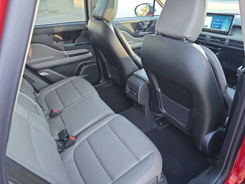 New 2026 Lincoln Corsair Premiere FWD image 11