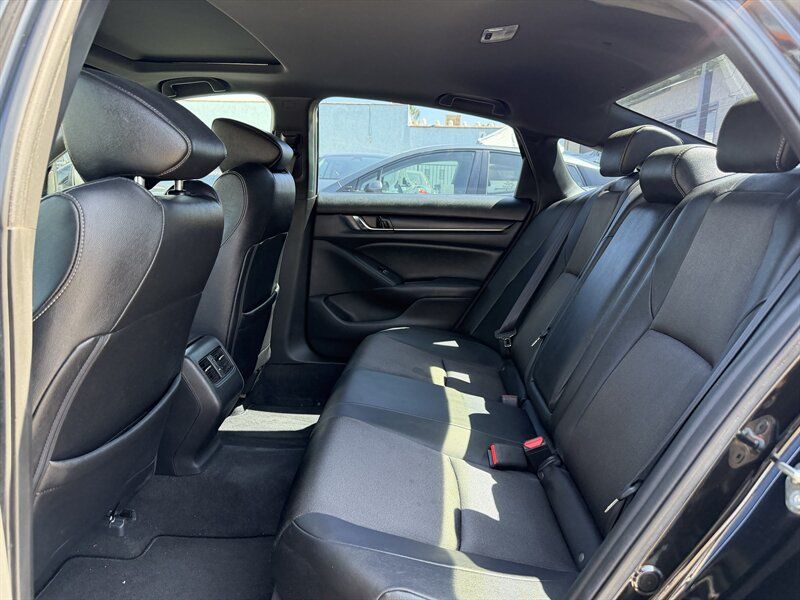 Used 2019 Honda Accord Sport image 11