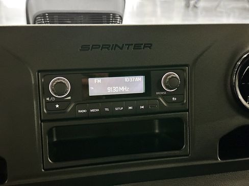 Used 2025 Mercedes-Benz Sprinter 2500 image 14