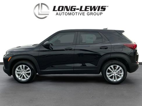 Used 2023 Chevrolet TrailBlazer LS image 2