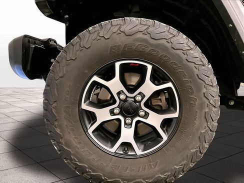 Used 2022 Jeep Wrangler Unlimited Rubicon w/ Cold Weather Group AWD/4WD image 8