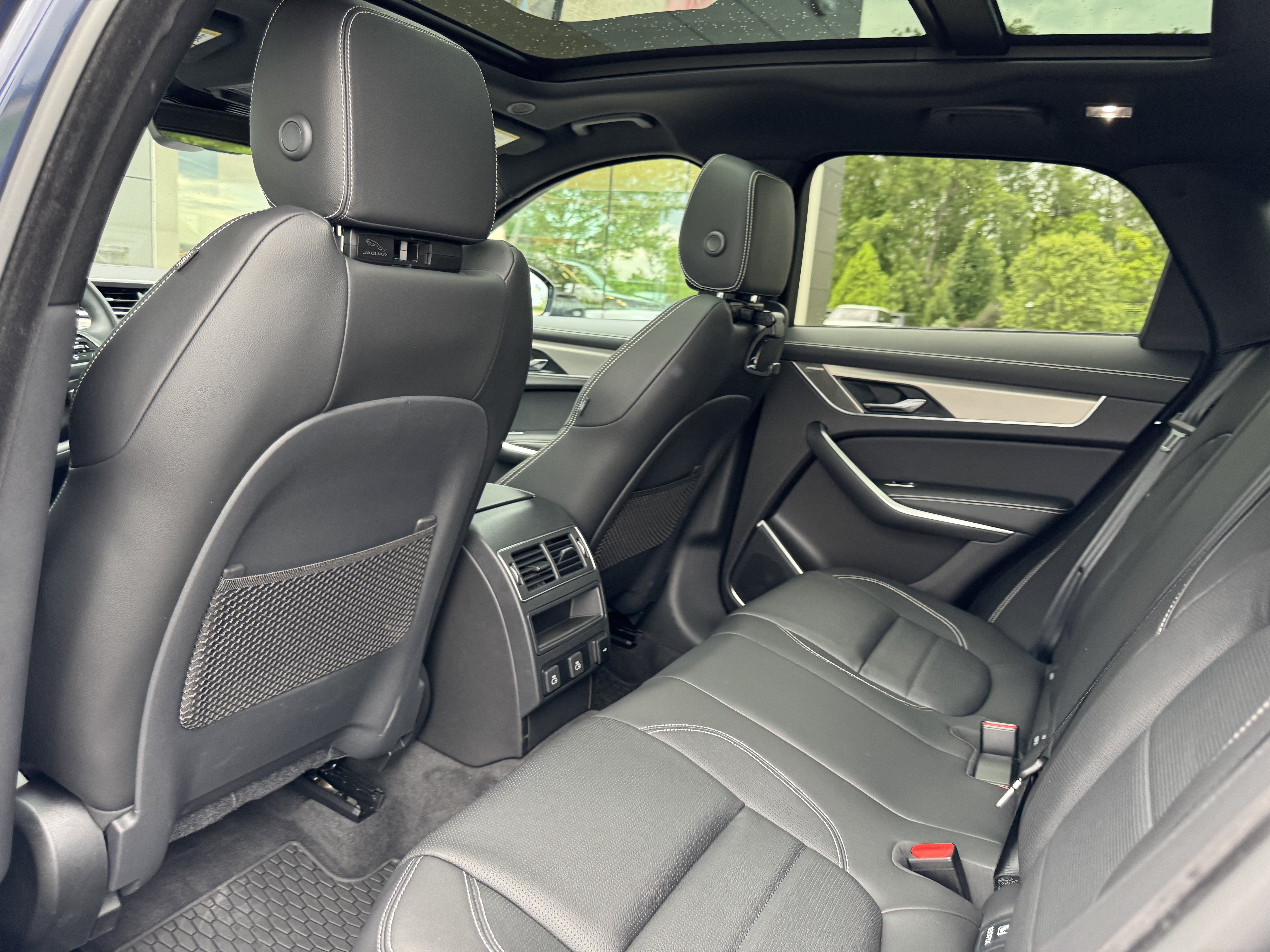 Used 2025 Jaguar F-PACE R-Dynamic S AWD/4WD image 26