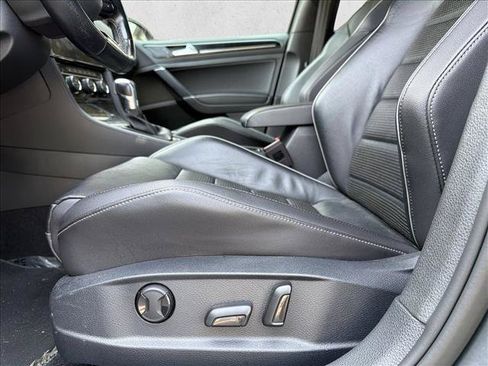 Used 2019 Volkswagen Golf R 4-Door AWD/4WD image 11