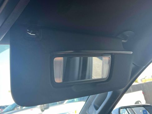 Used 2025 Chevrolet Tahoe LS AWD/4WD image 32