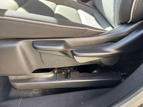 Used 2025 Chevrolet TrailBlazer LT image 23