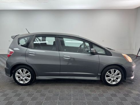 Used 2011 Honda Fit Sport image 4
