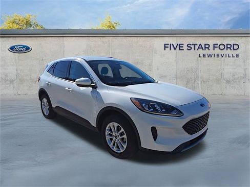 Used 2020 Ford Escape SE image 2