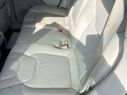Used 2021 Jeep Cherokee Latitude Lux FWD image 9